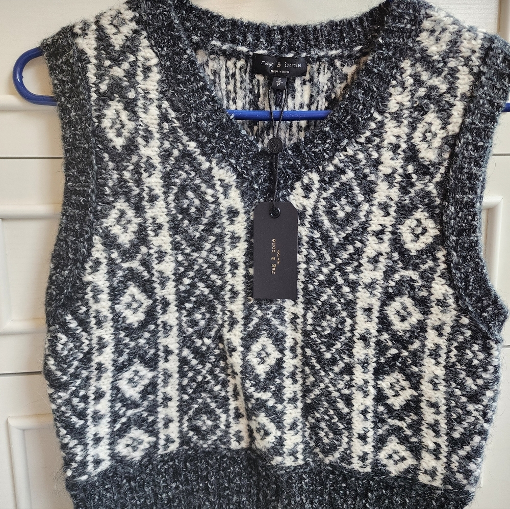 Rag & Bone Monochrome Geometric Knit Vest Size Small petite. NWT